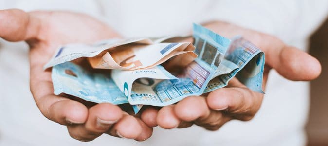 Les aides financières pour les personnes âgées Les aides financières pour les personnes âgées
