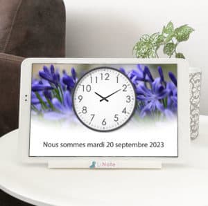 horloge calendrier avec date jour et heure