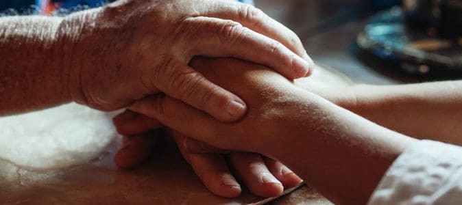 11 solutions pour lutter contre l’isolement des personnes âgées