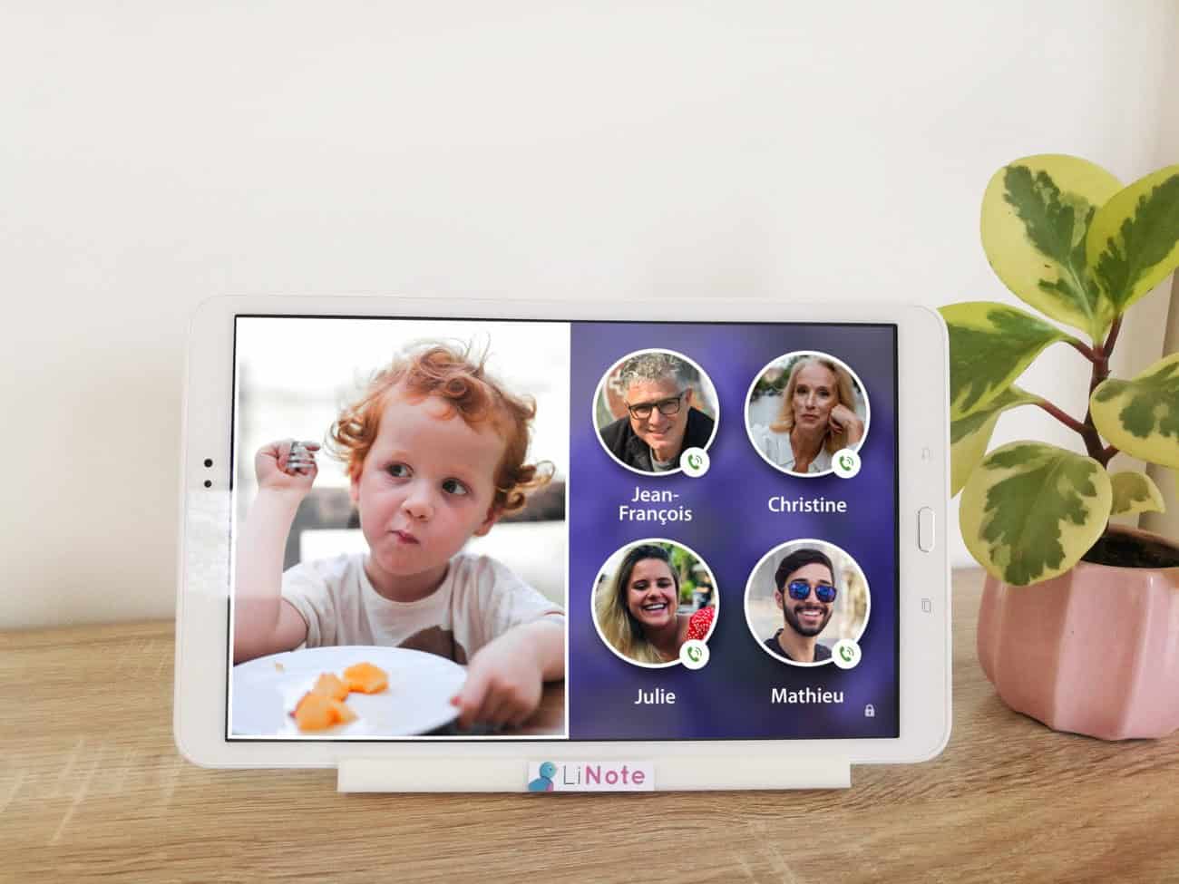 application partage photos famille grands-parents — album collaboratif numérique